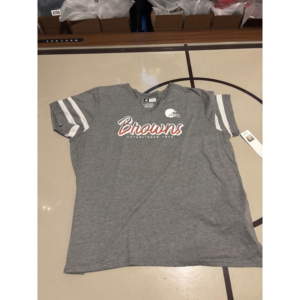 144 NFL Team Apparel Cleveland Browns Womens V-Neck T-Shirt Gray 2XL NWT